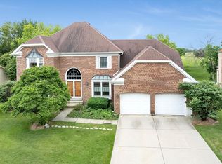 5807 S Corona Dr, Palatine, IL 60067