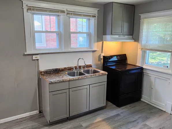 7632 Santa Monica Ave, Saint Louis, MO 63121