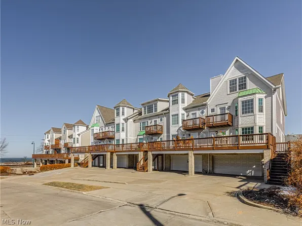 1219 W 69th St, Cleveland, OH 44102