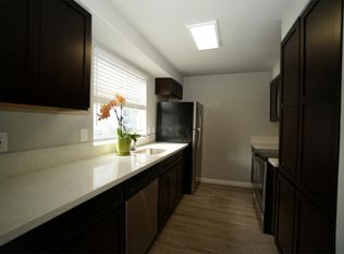 250 Evergreen Rd APT 41, Lake Oswego, OR 97034