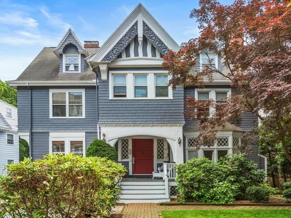 16 Colliston Rd APT 1, Brighton, MA 02135