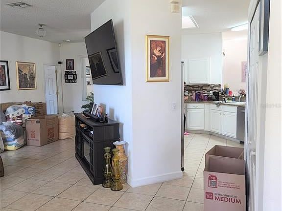 4th image of 1180 Cambourne Dr