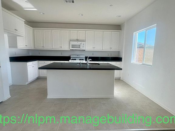 4th image of 13328 Hyacinth Ct
