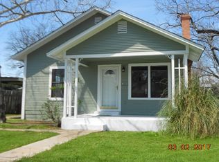 304 Lytle St, Kerrville, TX 78028