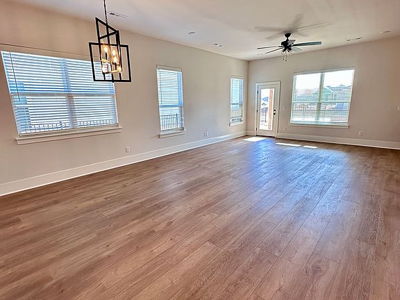 3rd image of 6905 Autumn Ave