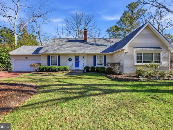 8 Candle Ct, Shamong, NJ 08088