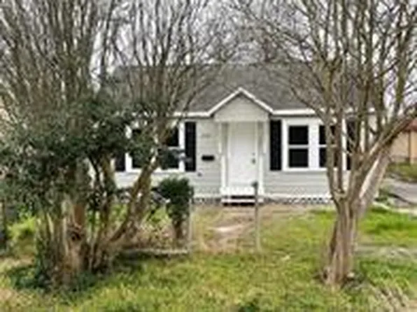 2327 4th Ave N, Texas City, TX 77590