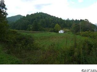 9505 Nc 212 Hwy, Marshall, NC 28753