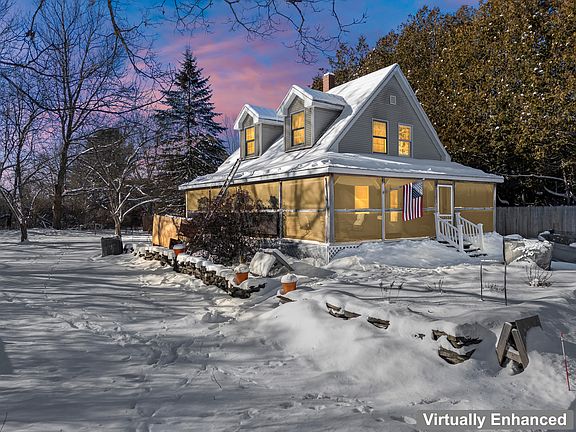 3rd image of 28 Long Falls Dam Road