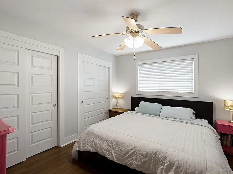 3815 Guadalupe St #208 — Photo 14