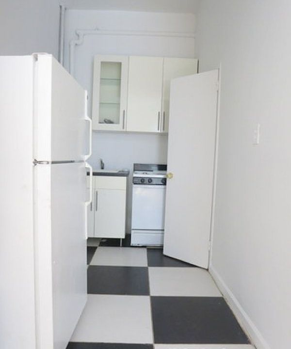 2nd image of 511 W 159th St APT 1FE