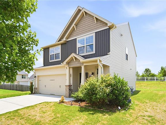 4th image of 2751 Mayfield Dr