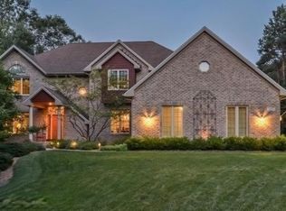 257 Greentree Ln NE, Ada, MI 49301