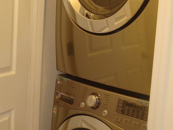 5th image of 66 Livingston Ave #2