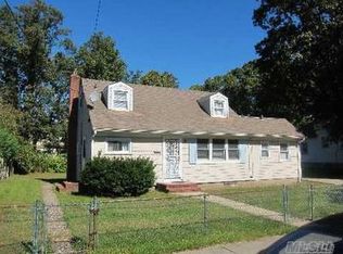 534 Jefferson Ave, Rockville Centre, NY 11570