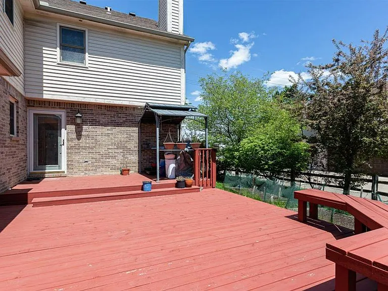 44741 Cherry Hill Rd — Photo 5