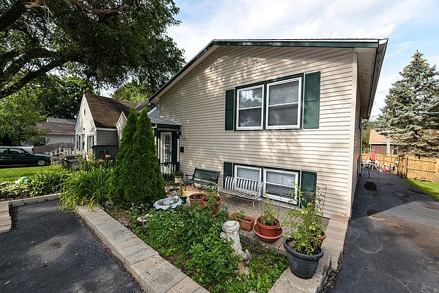 1st image of 531 Grandview Dr