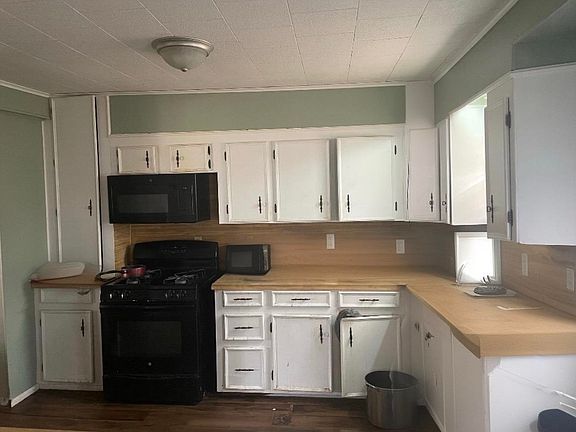 2nd image of 4019 Center St