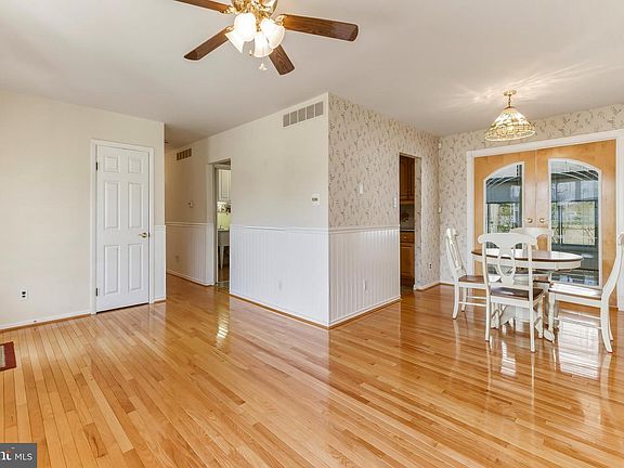 3rd image of 37 Harmony Rd