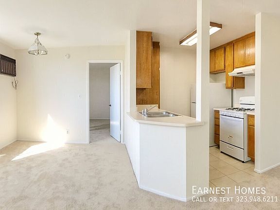 4th image of 3626 Empire Dr APT 4