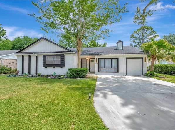910 Beachcomber Ln, Houston, TX 77062