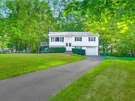 2nd image of 15 Farm Ct