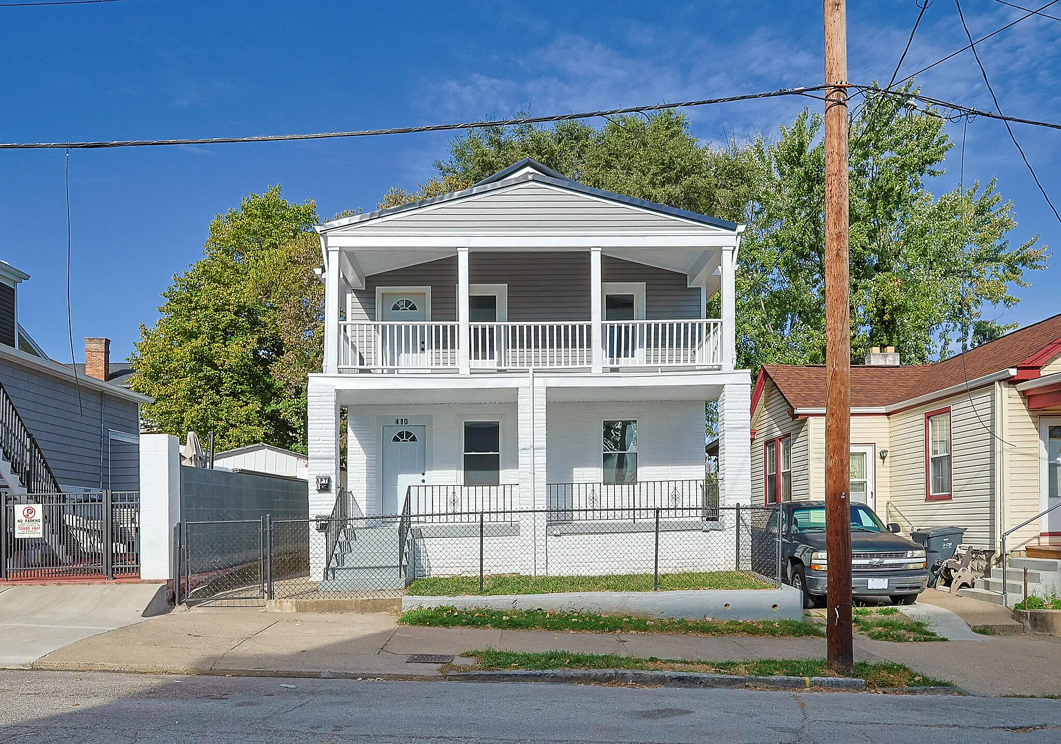 410 Benham St photo 1