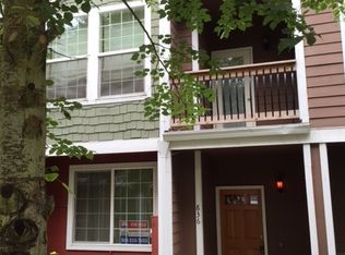 836 SE Woodrow Ln, Hillsboro, OR 97123