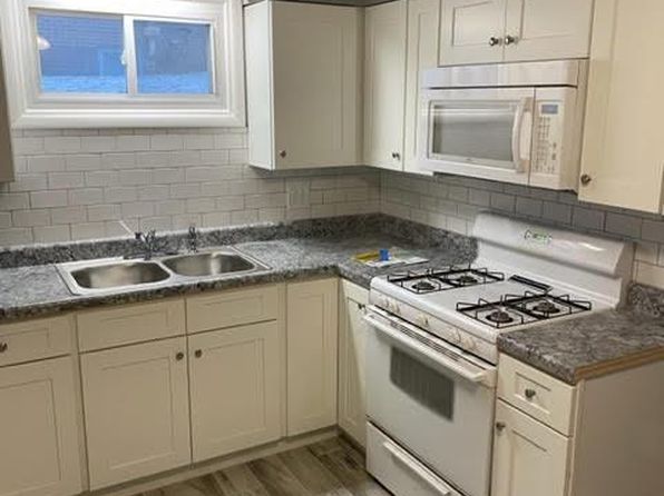 105 Kinamrok St #1/2