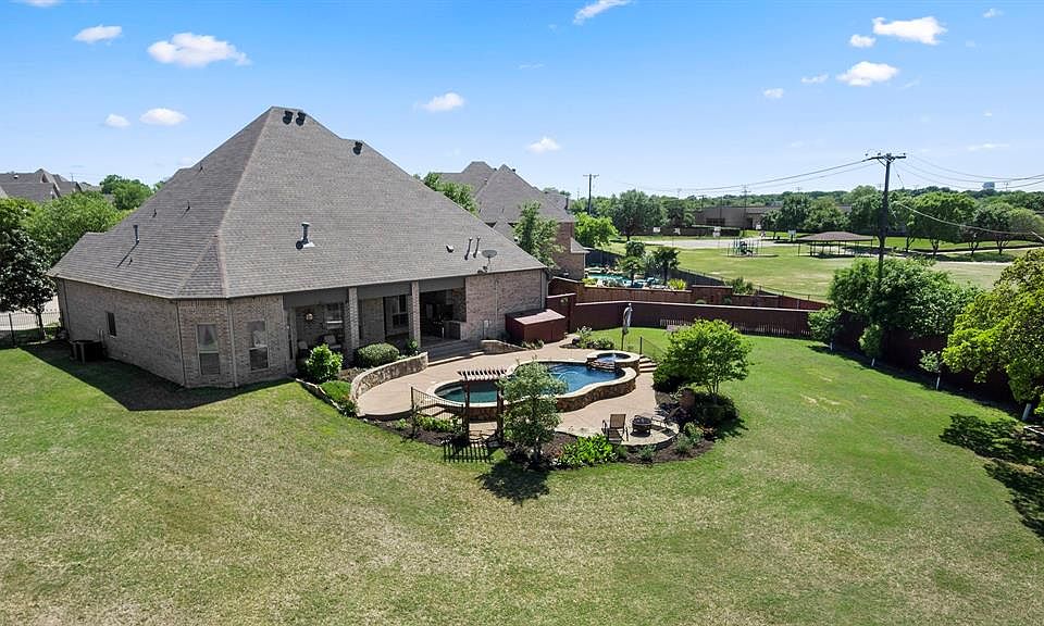 1st image of 7901 Forest View Ct