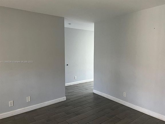 3rd image of 4429 Treehouse Ln #E