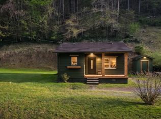 582 Town Mountain Rd, Pikeville, KY 41501