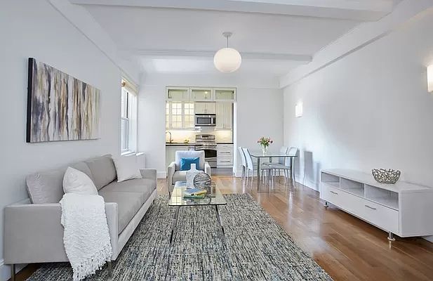 1st image of 240 W 98th St APT 10B