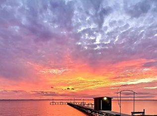 99 Sea Turtle Ln, Palacios, TX 77465