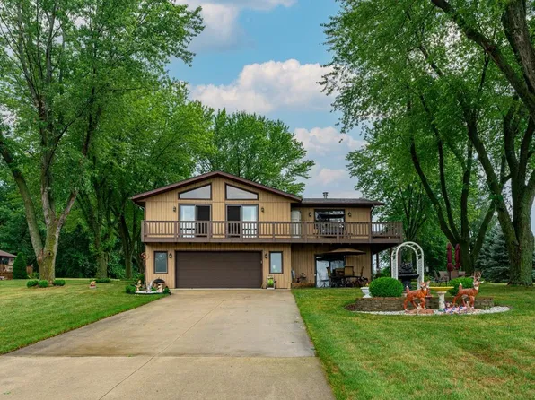 1004 Autumn Ct, Davis, IL 61019