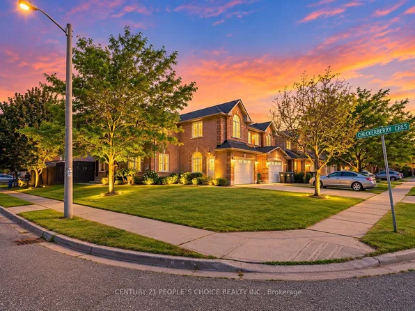 2 Checkerberry Cres, Brampton, ON L6R 2T2