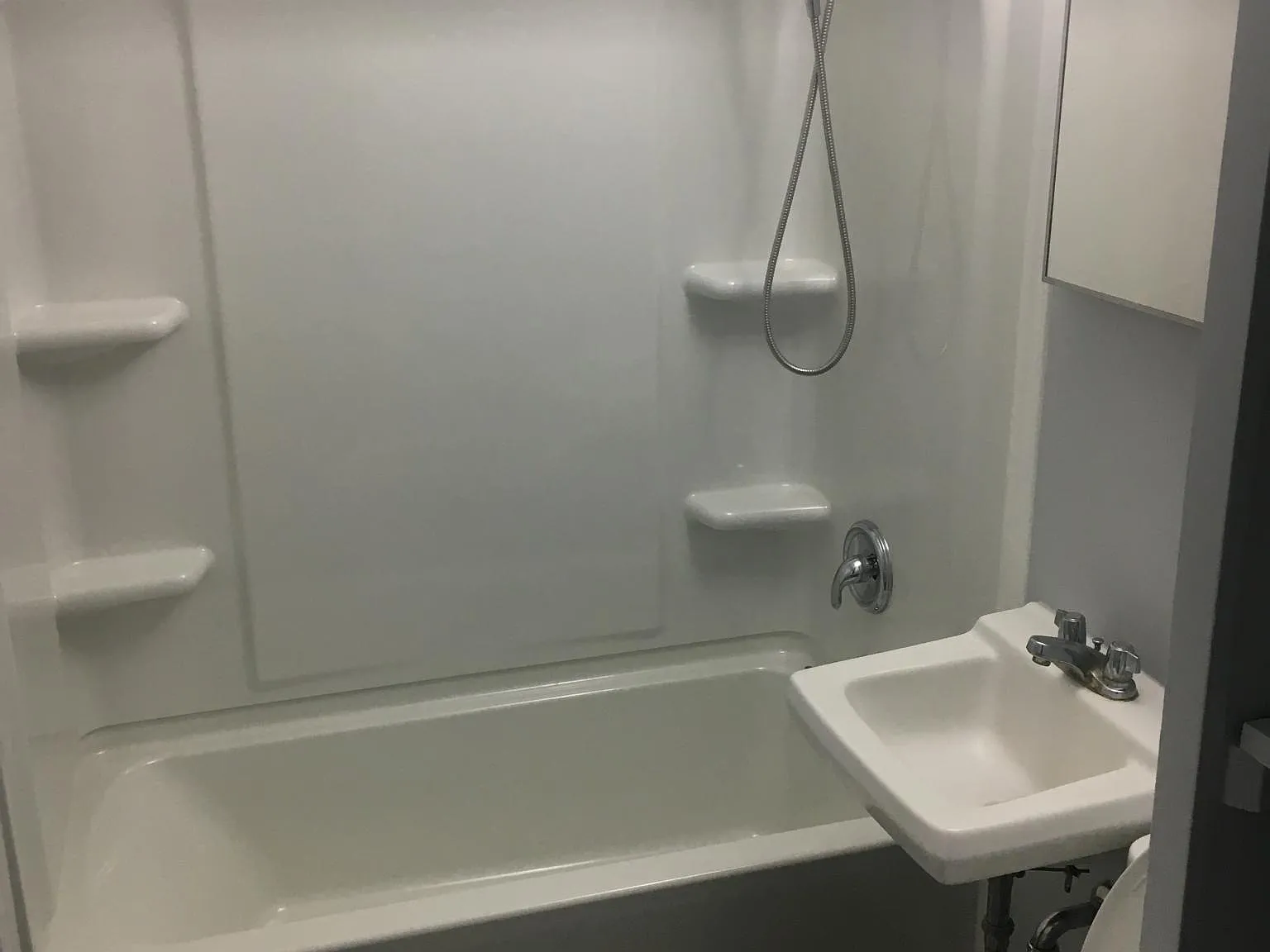2 bed, 1056 sqft, $1,650 — Photo 3
