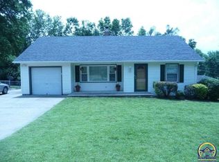 711 NW Sanford Ln, Topeka, KS 66617