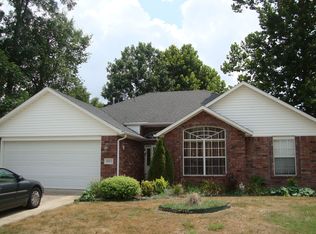 2003 SW Spruce Rd, Bentonville, AR 72712