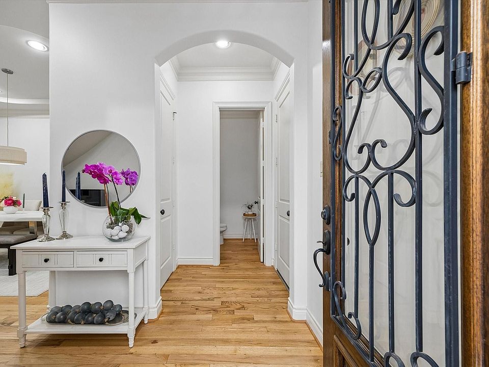 1st image of 708 Asbury St