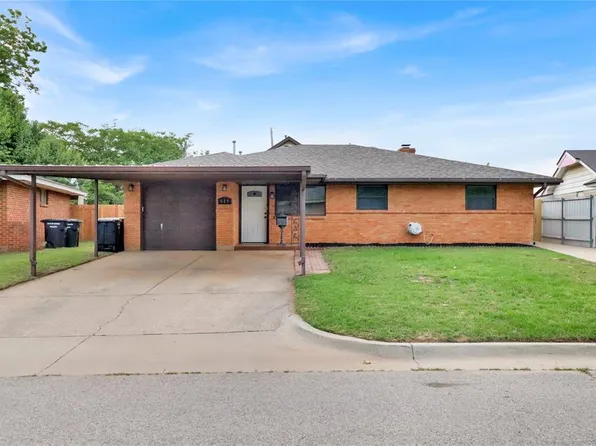 649 NW 1st St, Moore, OK 73160