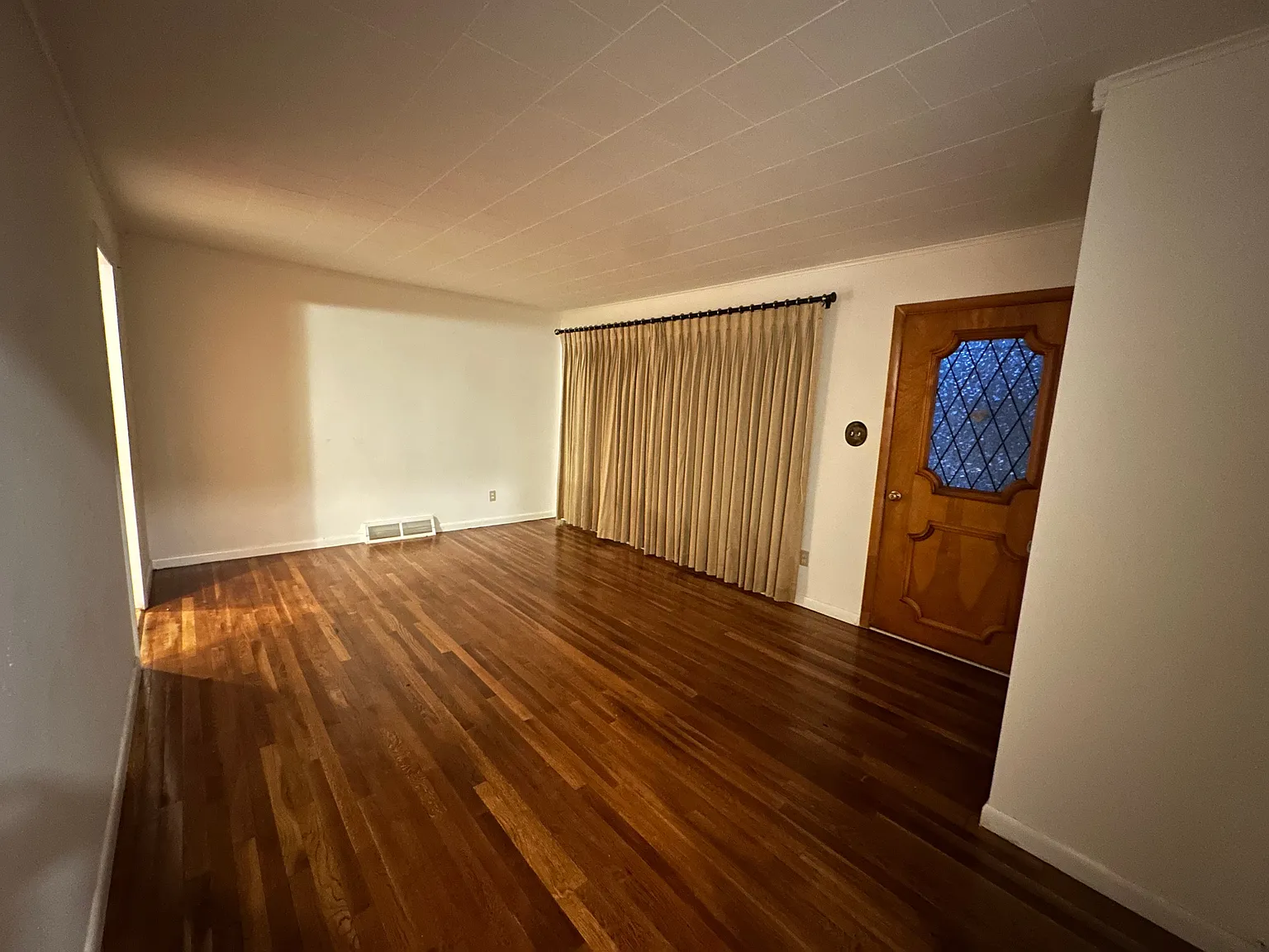 3 bed, 1154 sqft, $2,500 — Photo 1