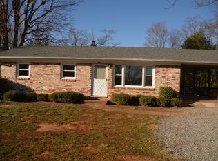 420 Jasper Wood Rd, Hurt, VA 24563