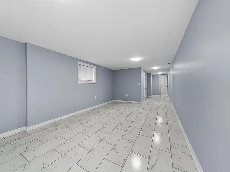 6621 S California Ave — Photo 15