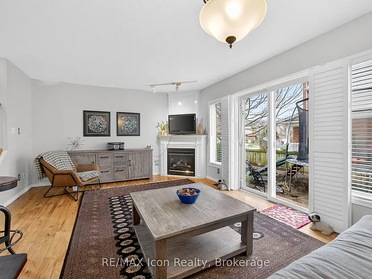 537 Beaver Creek Cres — Photo 19