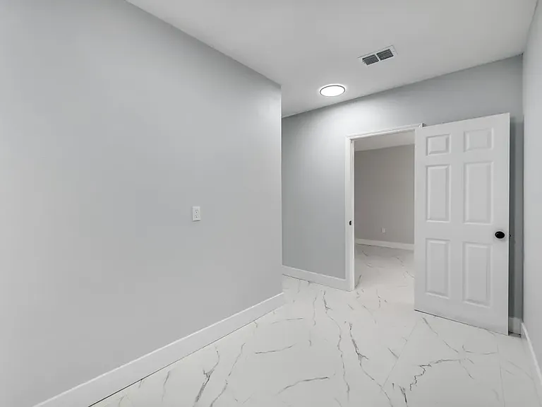 512 Donna Dr — Photo 12