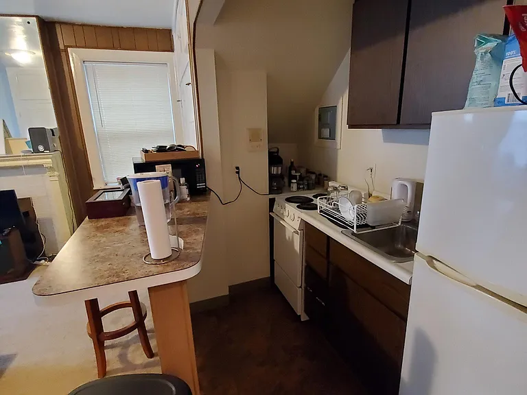 225 Roup Ave #23 — Photo 2
