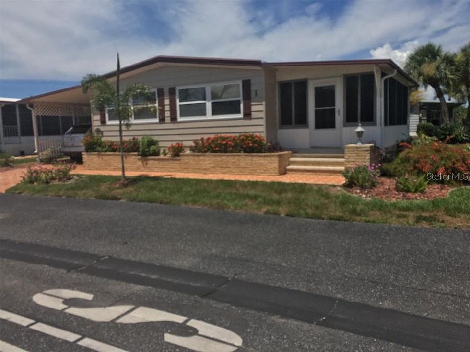 1st image of 1 S Flora Vista St