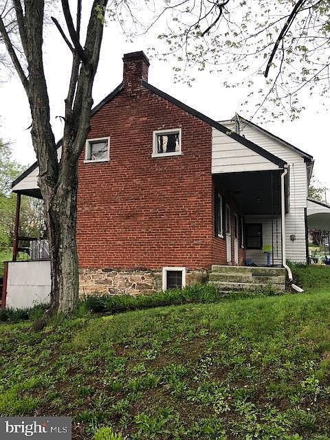 2nd image of 17970 Fannettburg Rd E