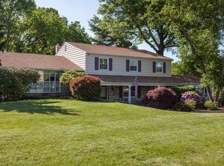 1580 Buck Hill Dr, Huntingdon Valley, PA 19006